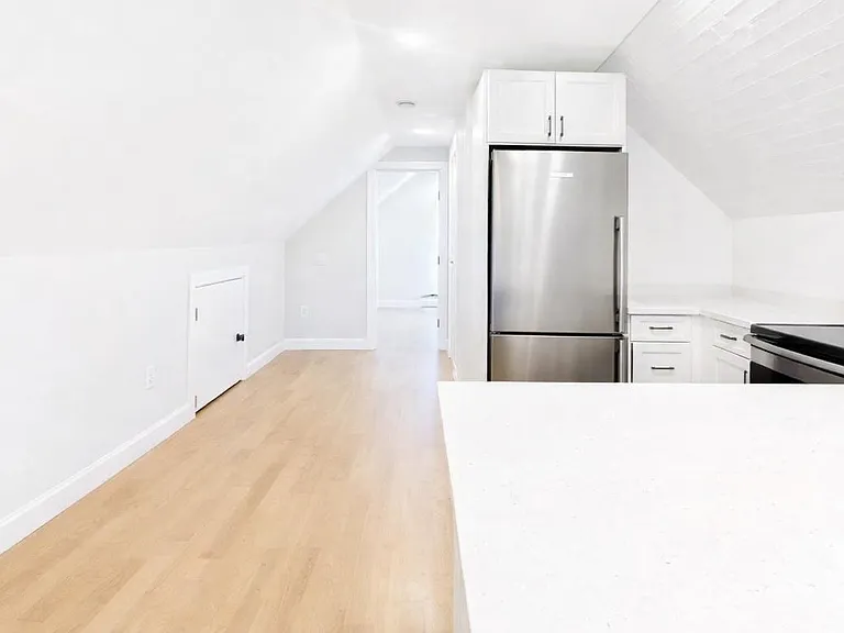 46-48 Ridgemont St #3 — Photo 2