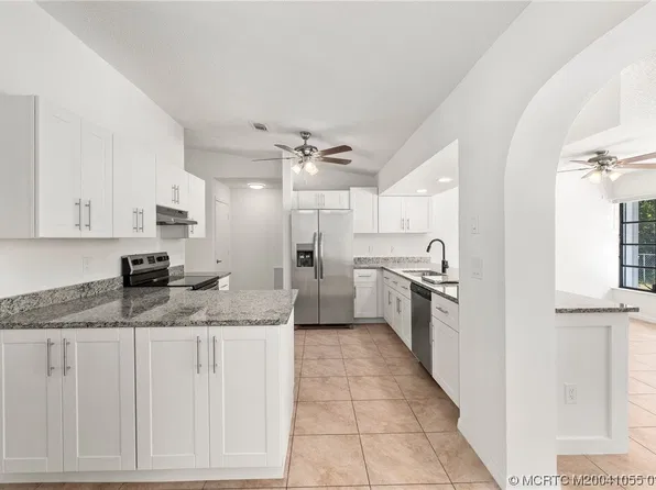 1566 SE Clearmont St, Port Saint Lucie, FL 34983