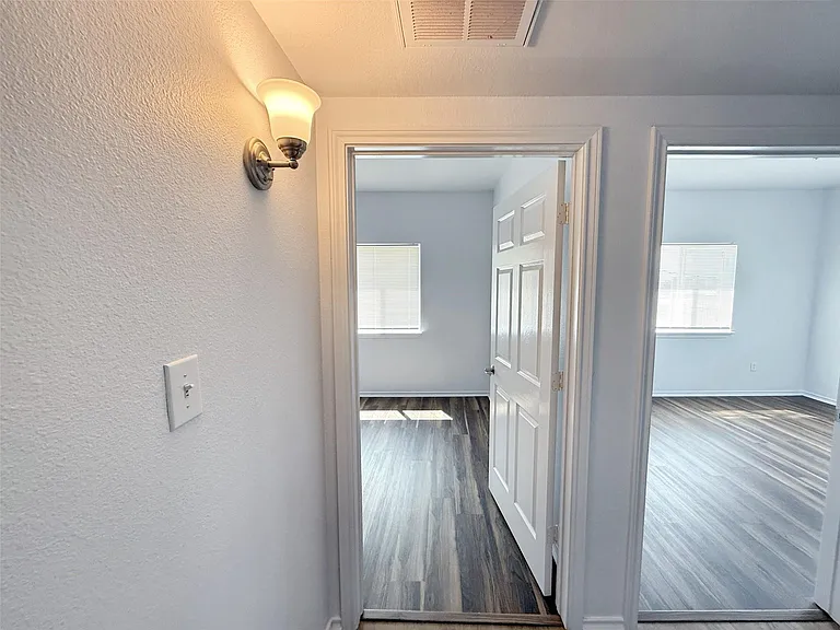 512 Hazelwood St #A — Photo 11