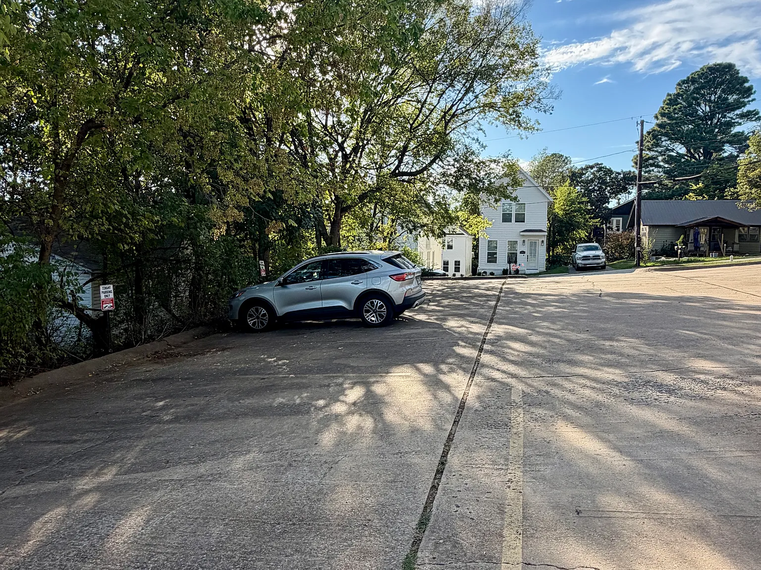 258 S Church Ave — Photo 3