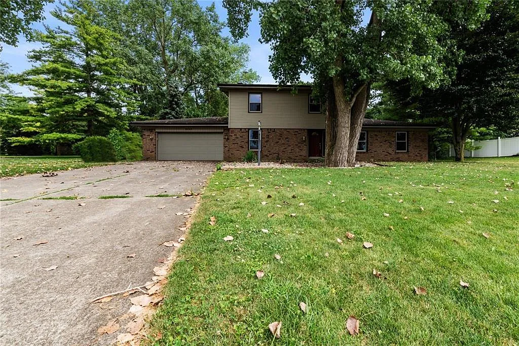 2028 Norwood Dr photo 1