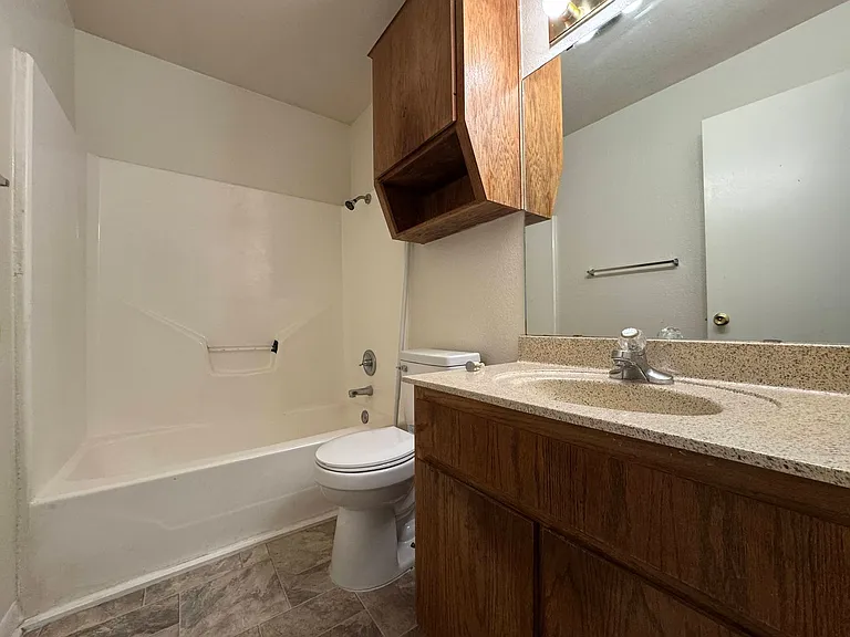 1003 Circle M Dr — Photo 13