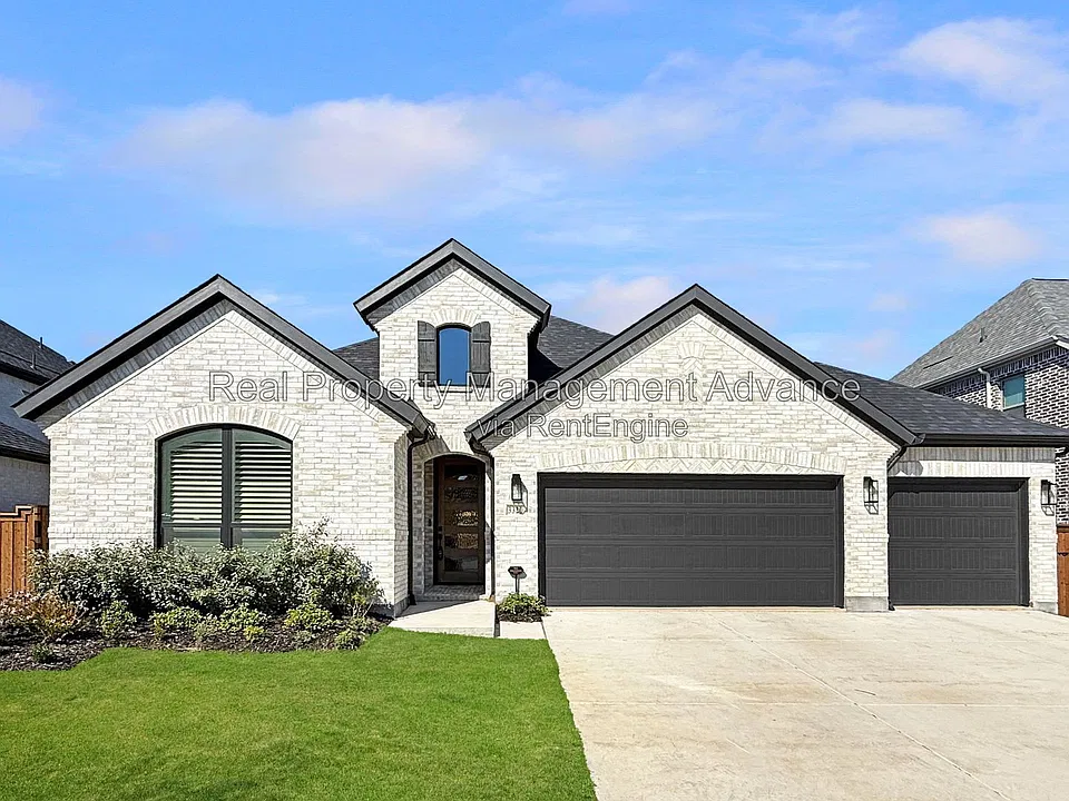 3320 Lacebark Ln