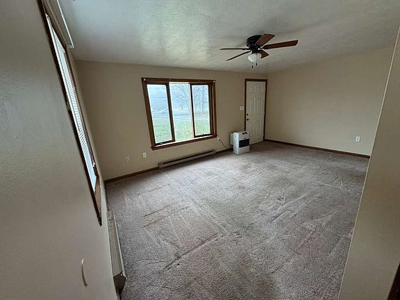 4th image of 400 Alfred Rd #B