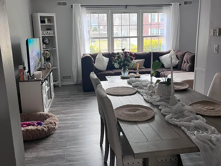 Peregrine Dr — Photo 3