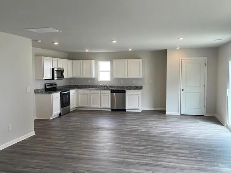 205 Elegance Way — Photo 2