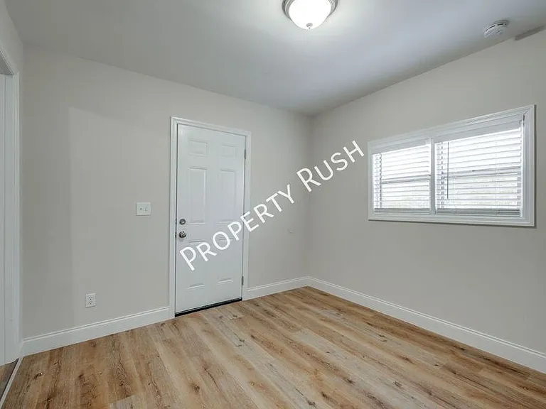 248 East Ave — Photo 19