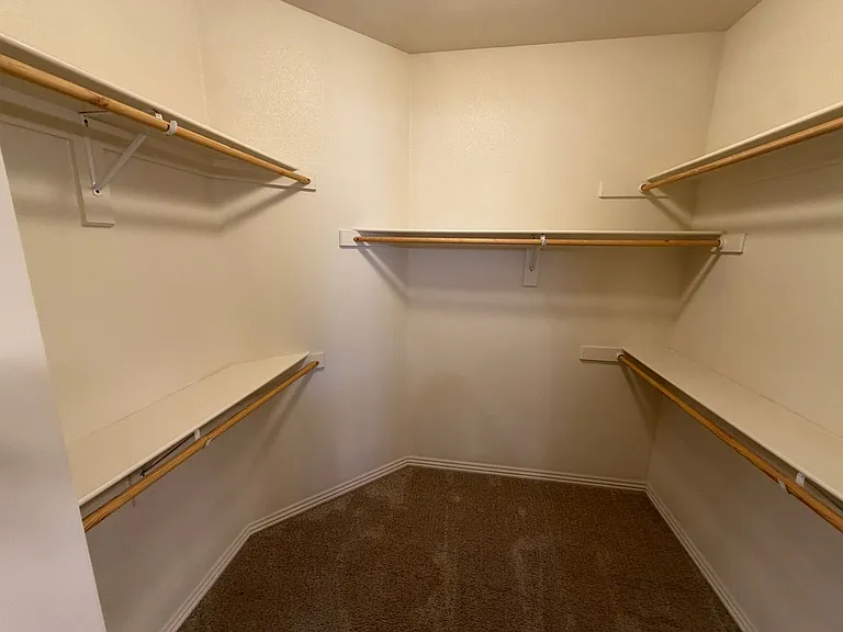 537 Keats Dr — Photo 20