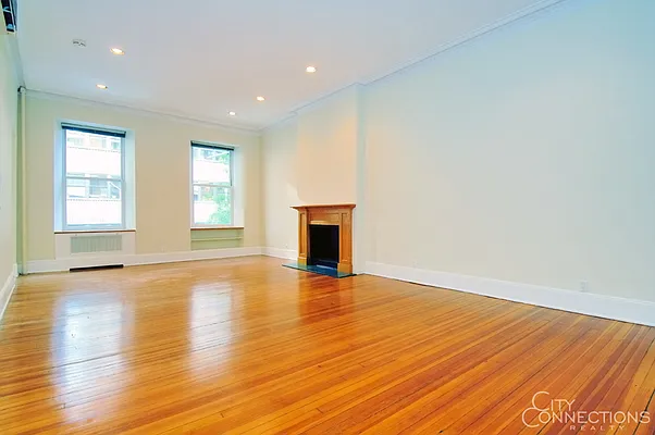 Rented by City Connections Realty | media 15