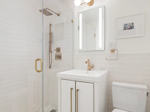 305 East 24th Street image 6 of 6