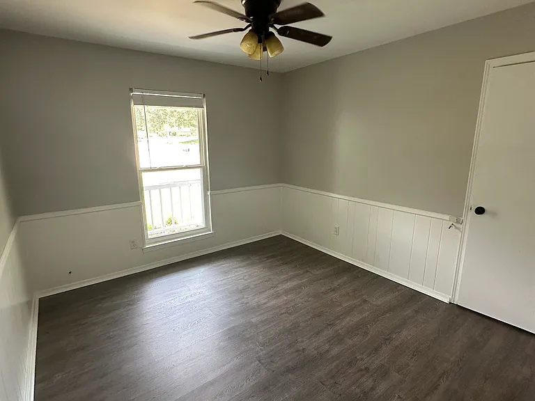 5800 Holly Hill Ct — Photo 8
