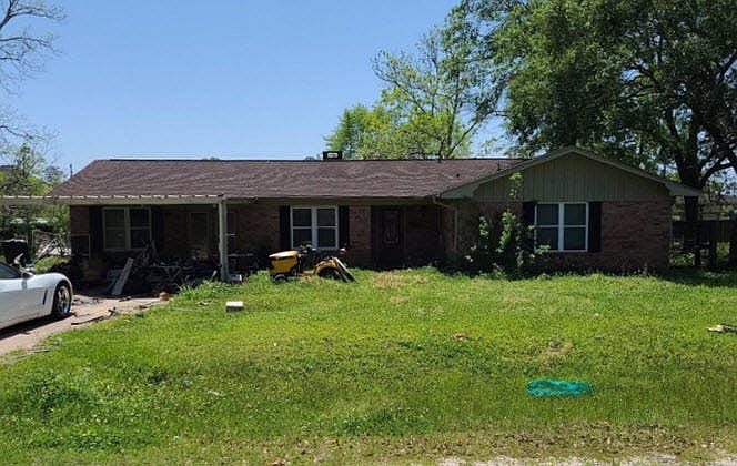 1st image of 190 Lynn Dr