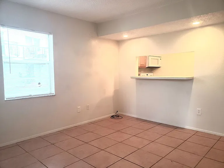 7100 Waterside Dr — Photo 8