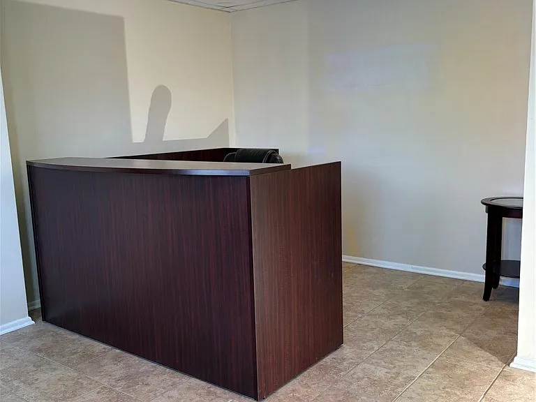 3019 S Park Rd #3 — Photo 2