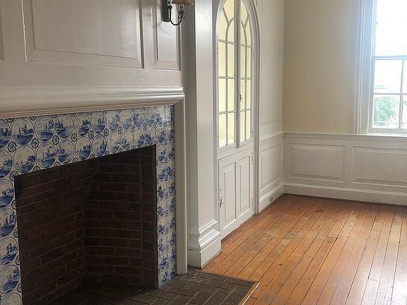 2nd image of 115 N 1st St APT 318