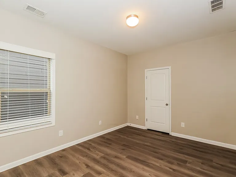 3924 Lake Manor Way — Photo 14