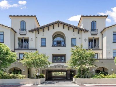 100 1st St Unit 207, Los Altos, CA, 94022