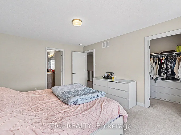 748 Eminence St — Photo 15