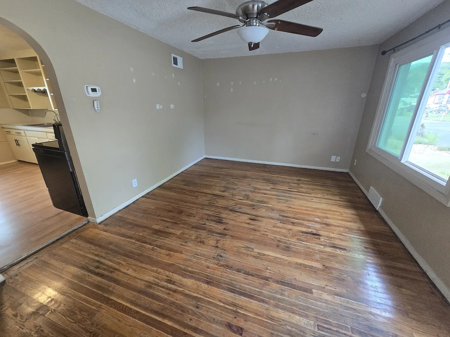 2 bed, $975 — Photo 2