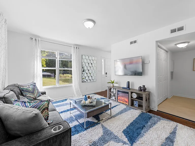 7903 Impala Ln — Photo 10