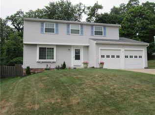 111 Fernvue Dr, Coraopolis, PA 15108