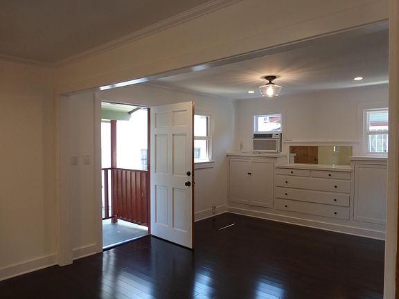 3rd image of 1531 Maltman Ave