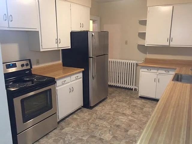 53 Forest Ave — Photo 1