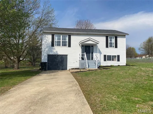 6252 Yellow Brick Rd, Washington, MO 63090