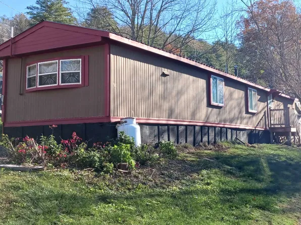 16 Daniel Drive, Enfield, NH 03748