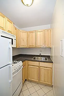 Rented by Town Residential | media 14