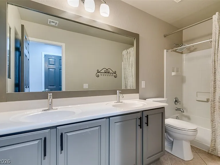 1129 Emanuel St — Photo 35