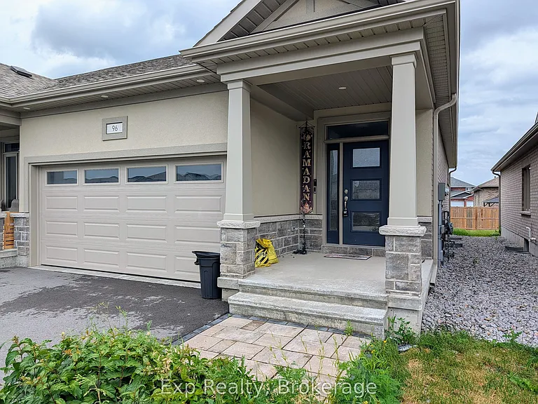 96 Athabaska Dr — Photo 2
