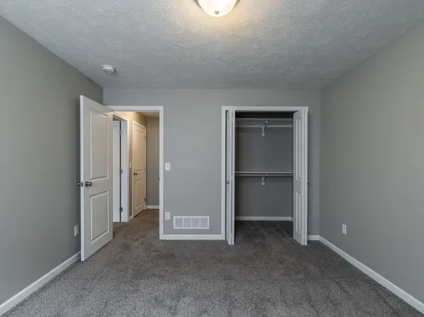 6241 Whitewater Ln, Lincoln, NE 68521