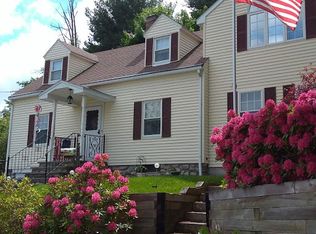 11 Crestwood St, Worcester, MA 01605