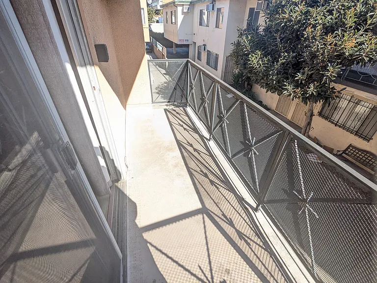 5717 La Mirada Ave #6 — Photo 7