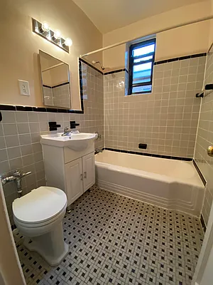 Rented by Kew Forest Realty Inc | media 15