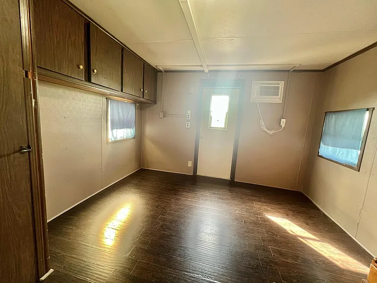 2749 Wagon Trail Rd — Photo 17