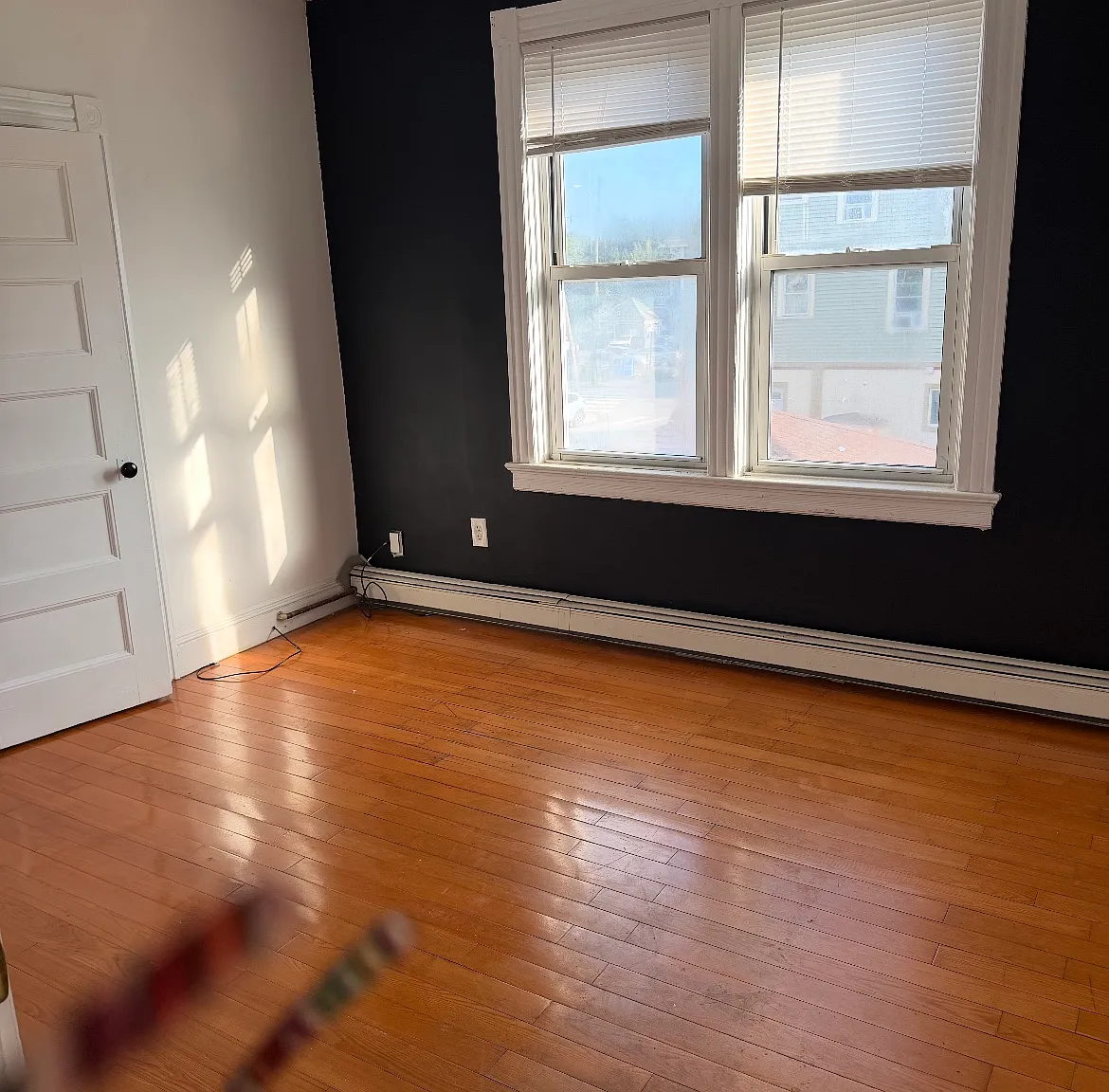 3 bed, 900 sqft, $1,700 — Photo 3