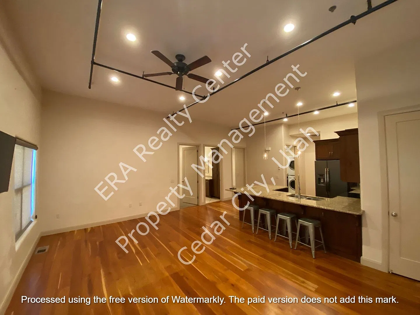 Furnished 2 bed / 1 bath Condo - Luxury Living North End of Town — Photo 1