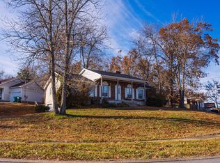 120 Joy Ct, Radcliff, KY 40160