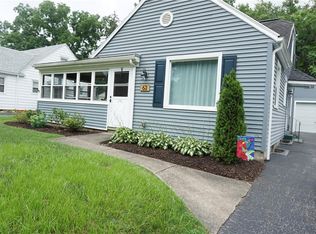 63 Berwick Rd, Rochester, NY 14609