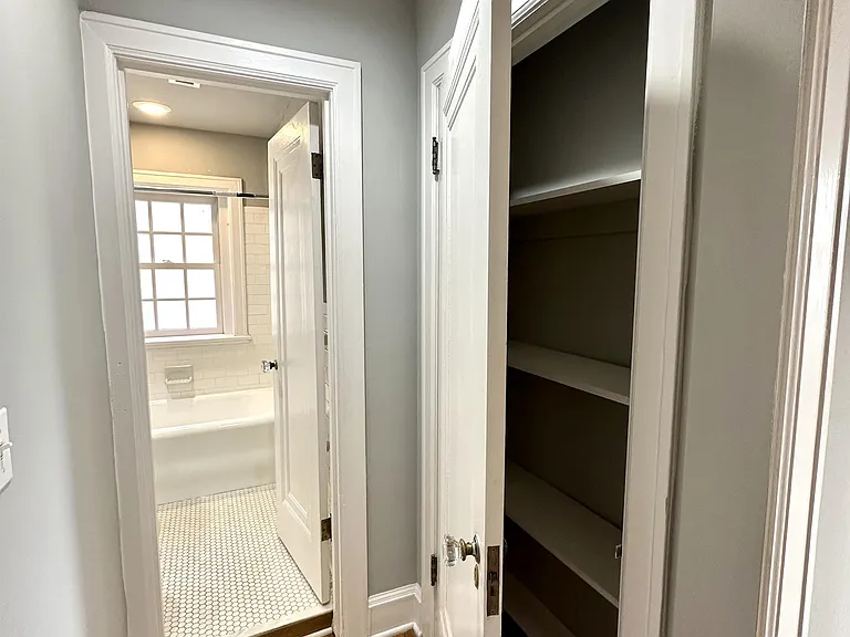 910 Ward Pkwy — Photo 13