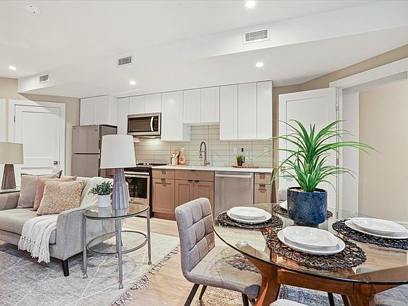 4th image of 5 Logan Cir NW #2