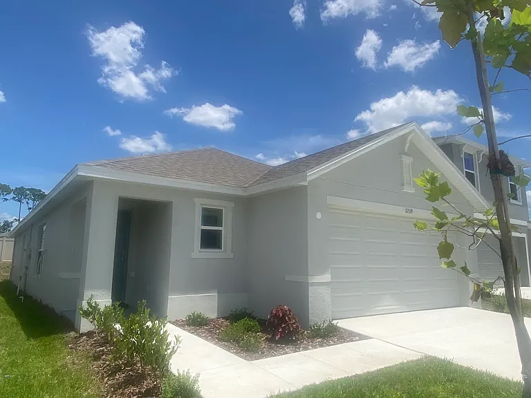 11519 Memorial Dr — Photo 2