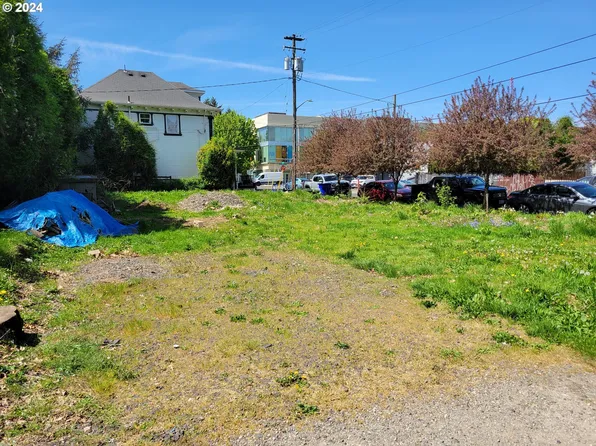 456 NE Beech St, Portland, OR 97212