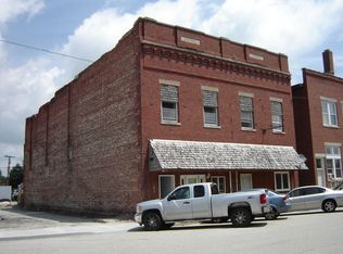 214 E Graham St APT 3, Kentland, IN 47951