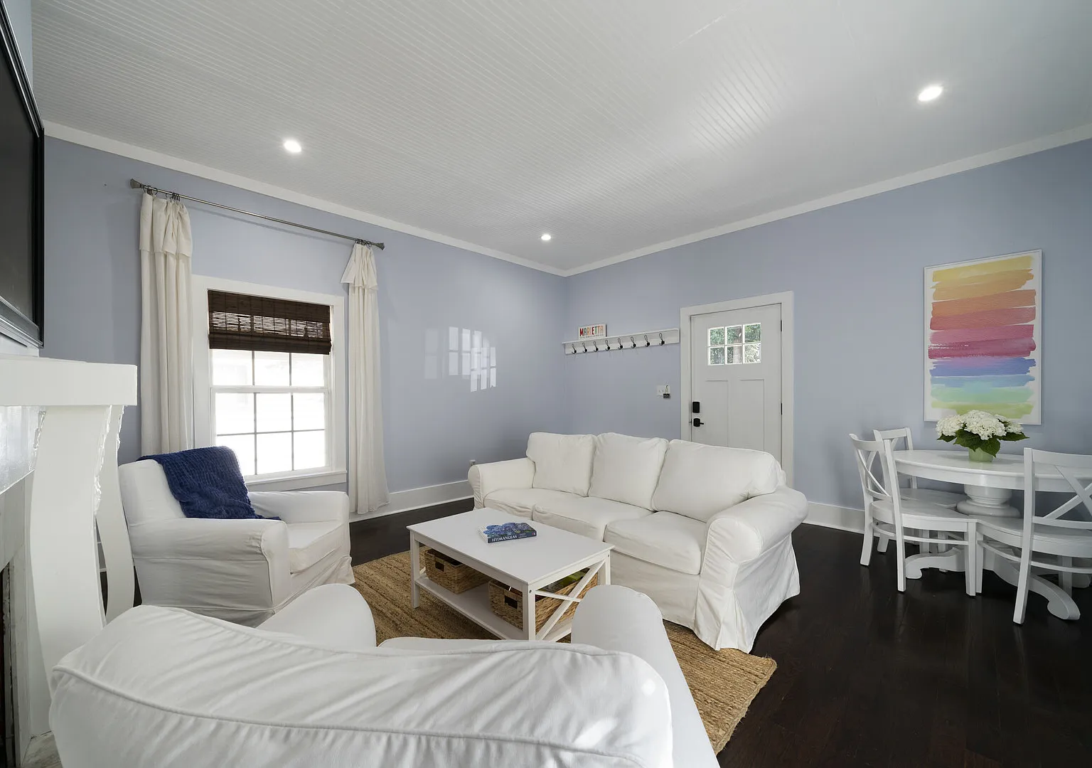 Charming Cottage at Marietta Square — Photo 3