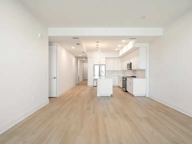 400 150th Ave #501 — Photo 10