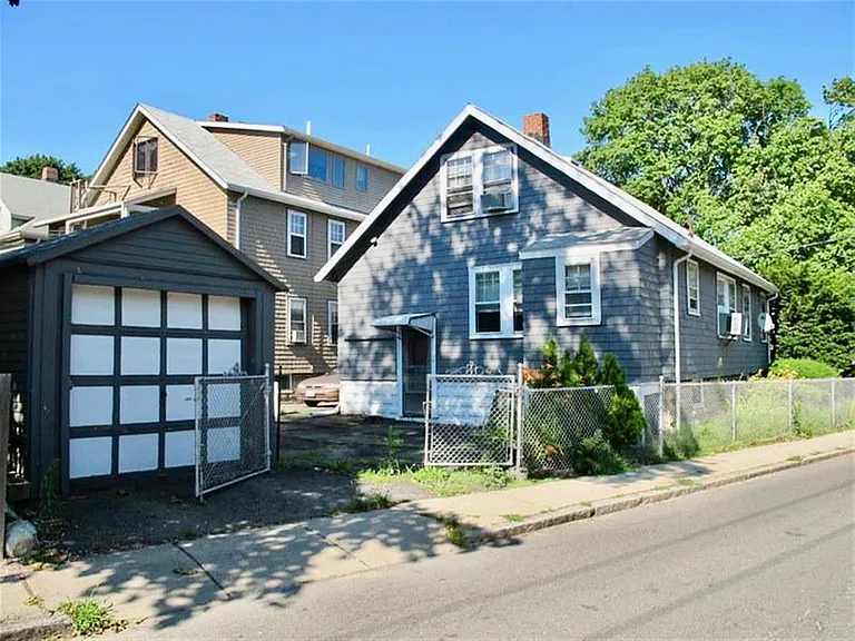 25 Verdun St #1 — Photo 14