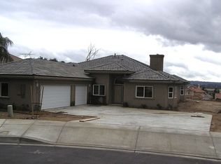 7597 Aloe Ct, Highland, CA 92346